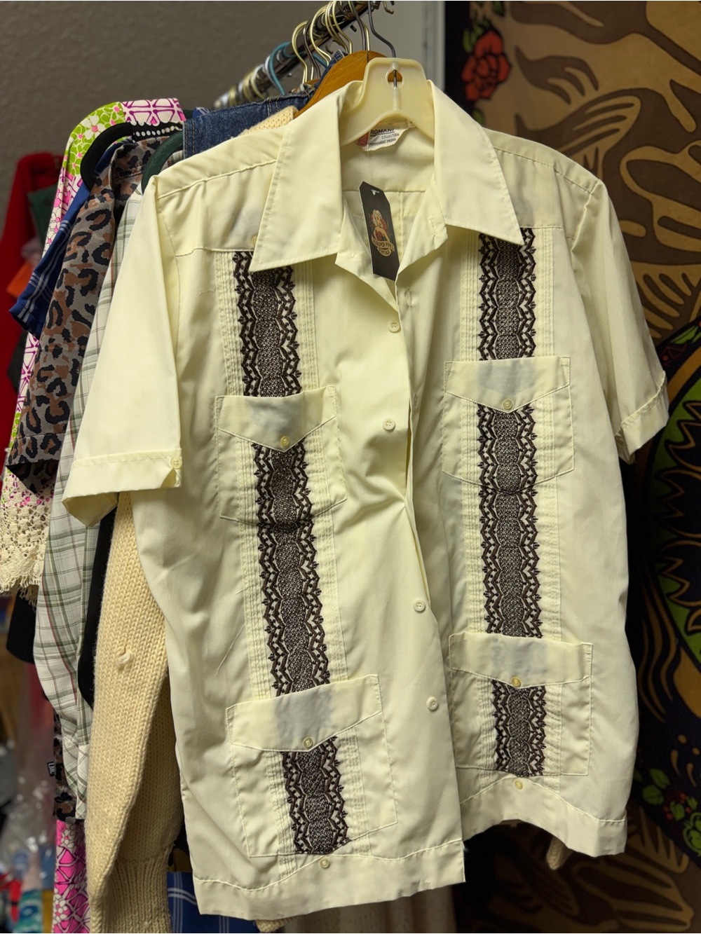 Vintage Cream Short-Sleeve Guayabera Shirt with Black Lace Panels